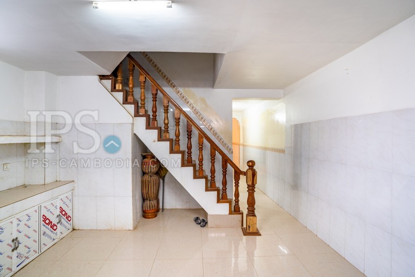 5 Bedroom Flat  For Sale in Svay Dangkum, Siem Reap