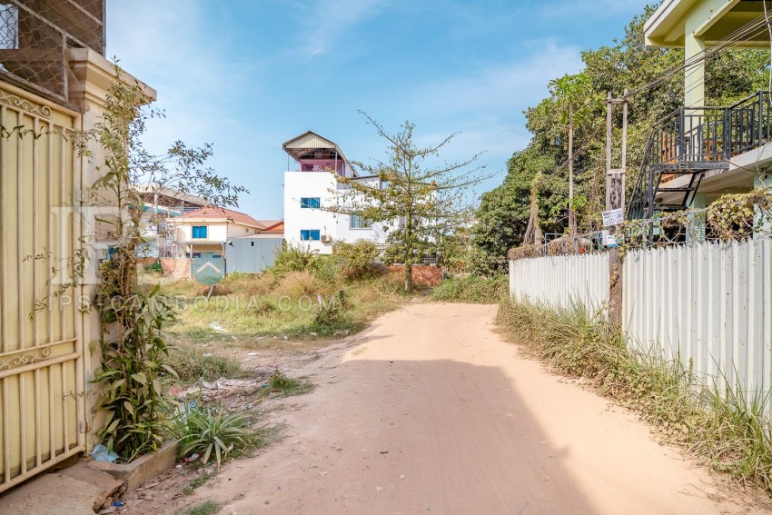 5 Bedroom Flat  For Sale in Svay Dangkum, Siem Reap