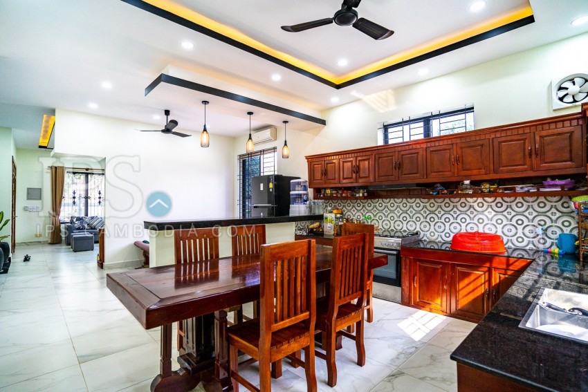 4 Bedroom Villa  For Sale - Wat Bo, Siem Reap