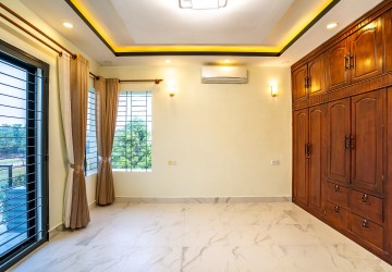 4 Bedroom Villa  For Sale - Wat Bo, Siem Reap thumbnail