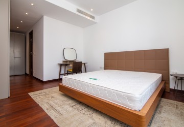 3 Bedroom Condo For Rent - Embassy Central - BKK1, Phnom Penh thumbnail