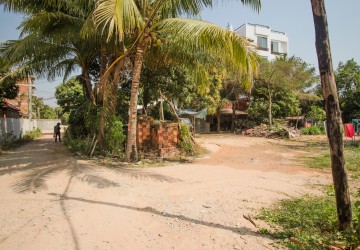  590 Sqm Land  For Sale - Night Market Area, Siem Reap thumbnail