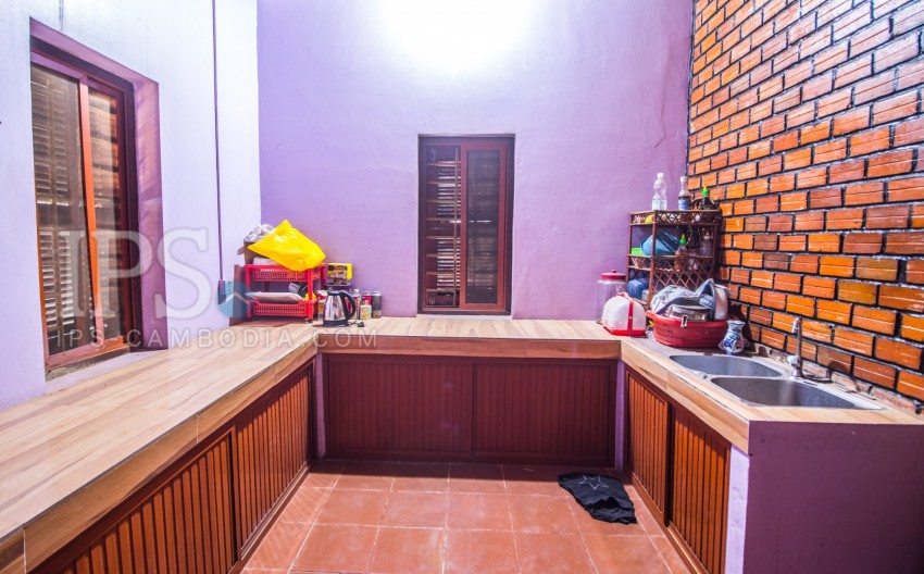 3 Bedroom Wooden Villa For Sale - Svay Dangkum, Siem Reap