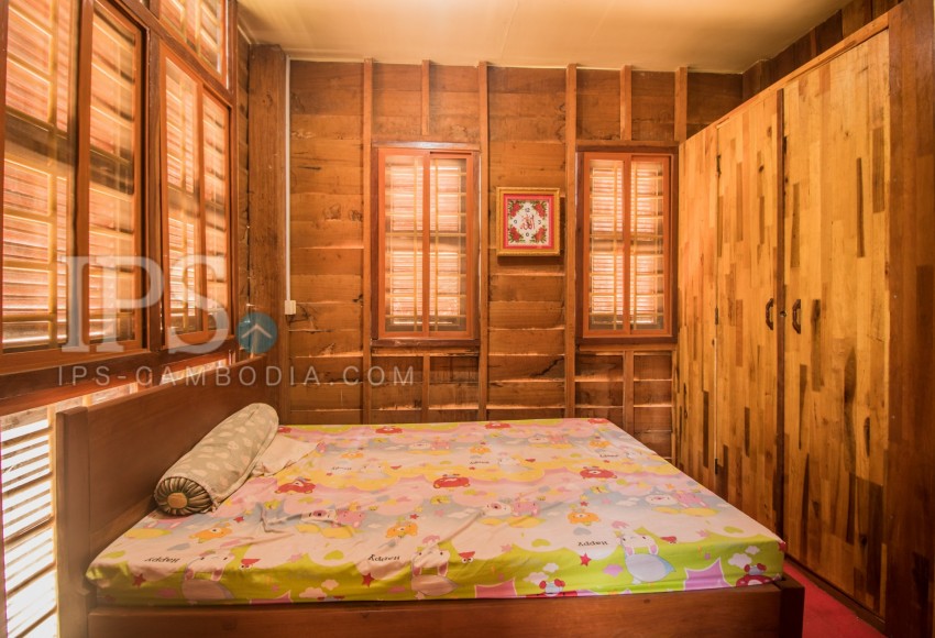 3 Bedroom Wooden Villa For Sale - Svay Dangkum, Siem Reap