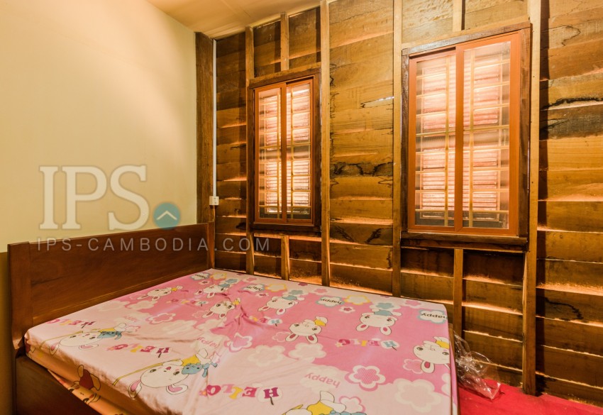 3 Bedroom Wooden Villa For Sale - Svay Dangkum, Siem Reap