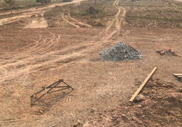 18.54 Hectare Land For Sale - Svay Leu, Siem Reap thumbnail