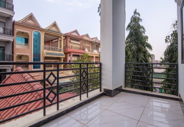 7 Bedroom Twin Villa For Rent - Toul Tum Poung 1, Chamkarmorn, Phnom Penh thumbnail