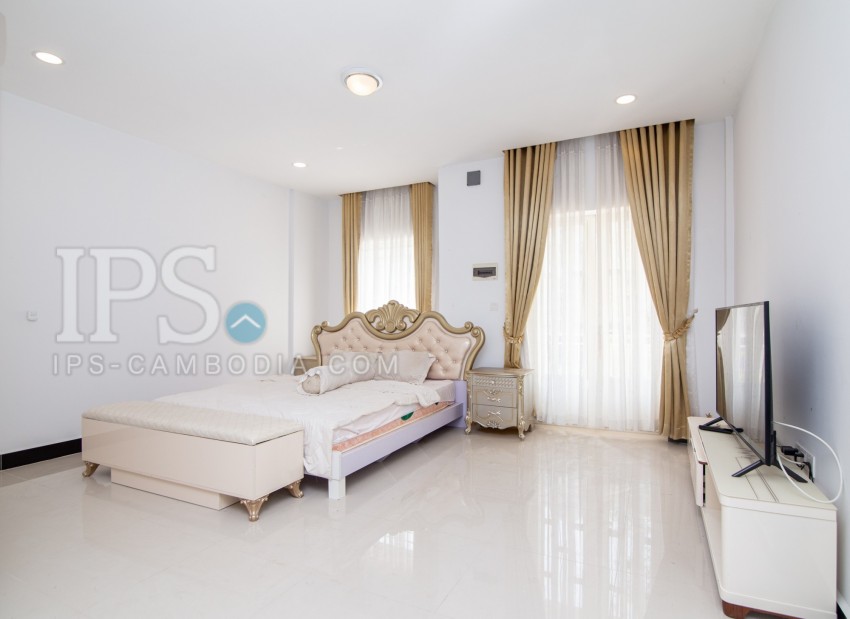 3 Bedroom Twin Villa For Rent - Preak Leab, Chroy Changvar, Phnom Penh