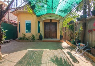 3 Bedroom Villa for Rent - Three Monkeys Road, Siem Reap thumbnail