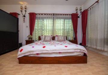 5 Bedroom Townhouse For Sale- Toul Svay Prey 1, Phnom Penh thumbnail