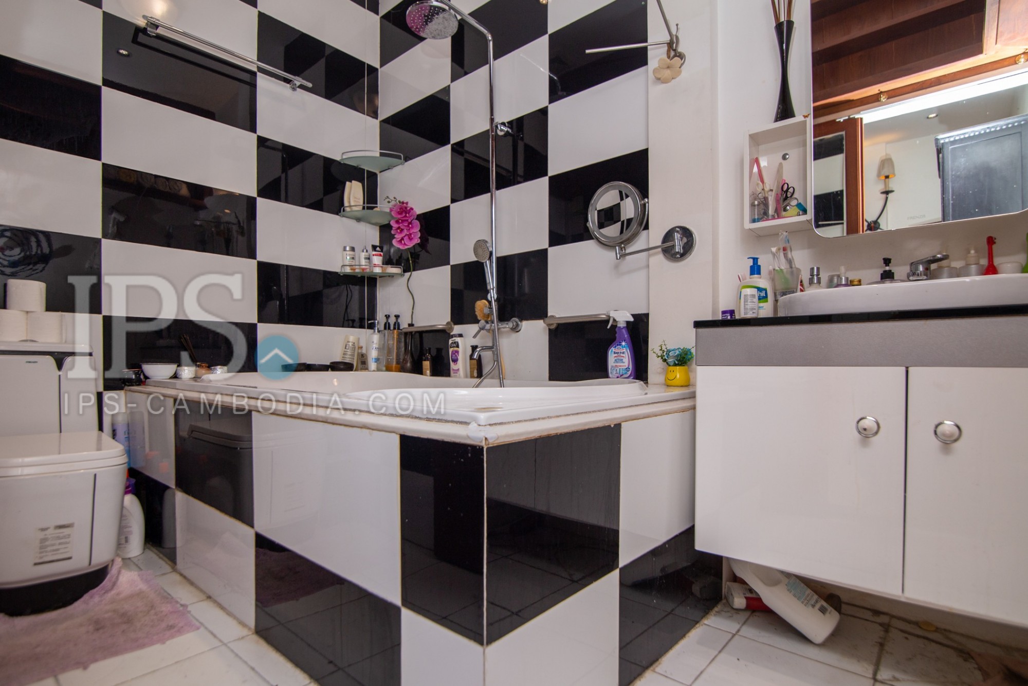 5 Bedroom Townhouse For Rent - Toul Svay Prey 1, Phnom Penh - Image 18