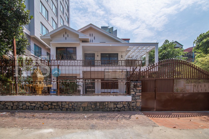 4 Bedroom Villa For Rent - Boeng Riang, Phnom Penh