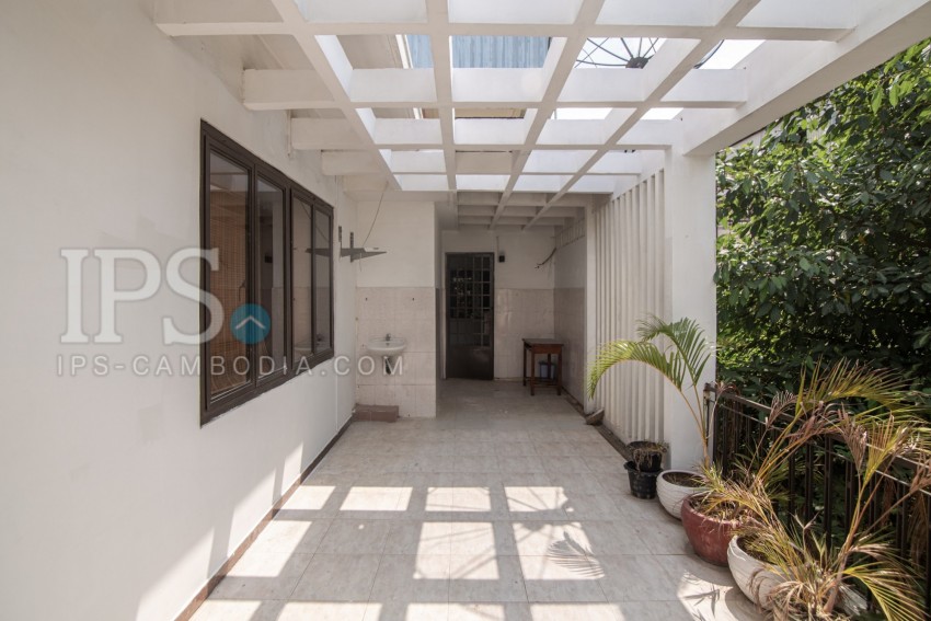 4 Bedroom Villa For Rent - Boeng Riang, Phnom Penh