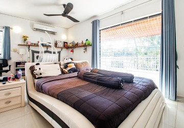 6 Bedroom Luxury Villa For Rent - Sala Kamreuk, Siem Reap thumbnail