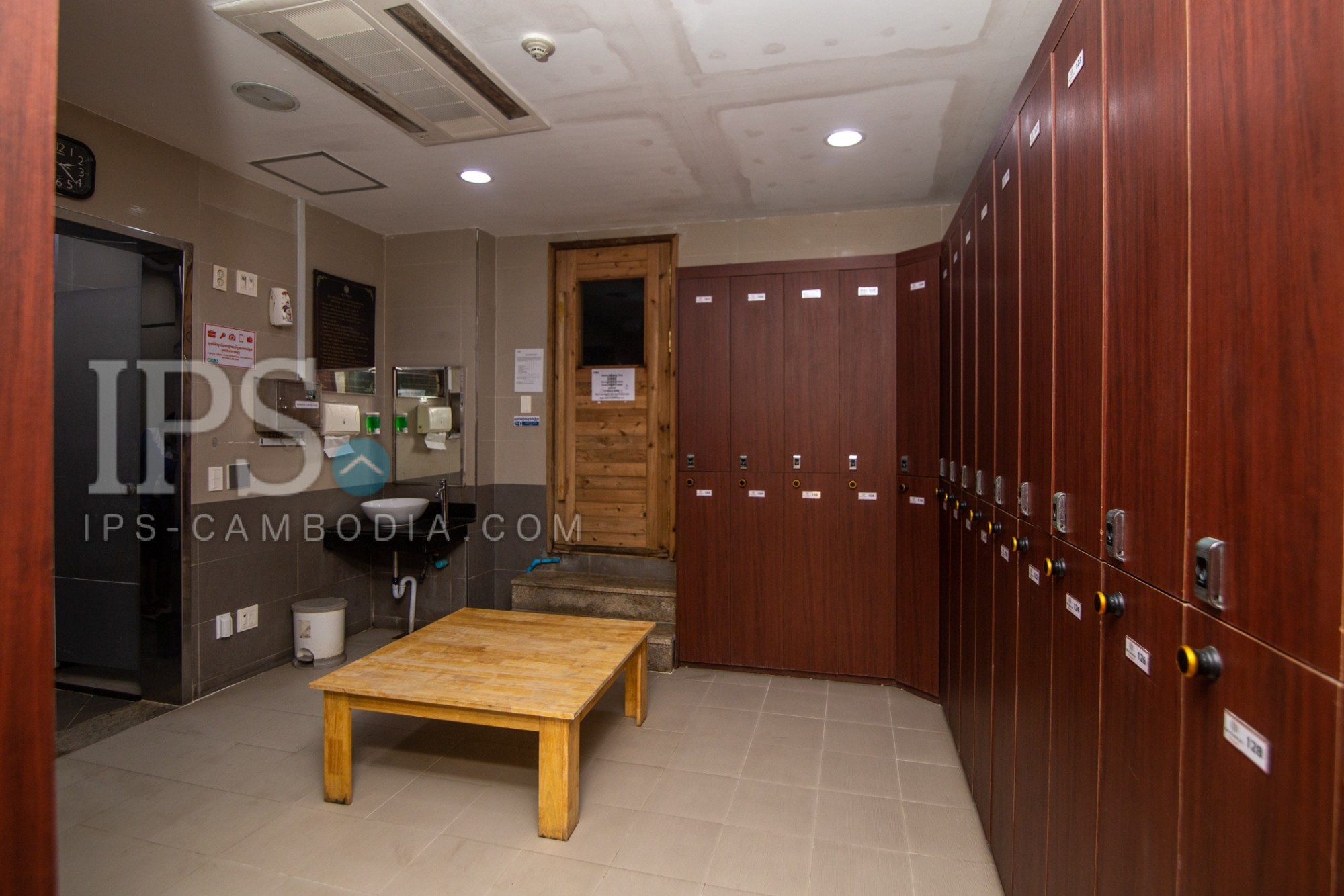 2 Bedroom Serviced Apartment For Rent - BKK1 , Phnom Penh - Image 11