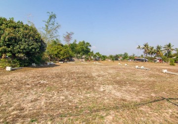   600 Sqm Residential Land For Sale - Sangkat Teuk Vil, Siem Reap thumbnail