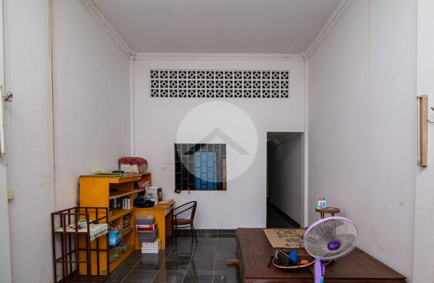 5 Bedroom Flat House For Sale - Chbar Ampov, Phnom Penh