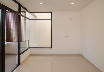 3 Bedroom Shophouse For Rent - KMH Park, Steung Meanchey1, Phnom Penh thumbnail