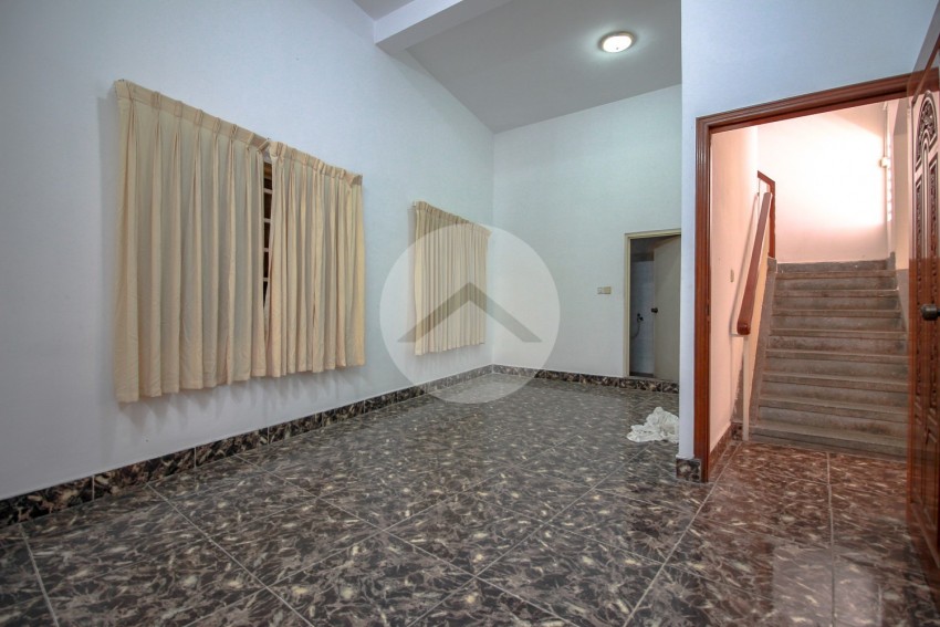 5 Bedroom Commercial Villa For Rent - Tonle Bassac, Phnom Penh