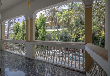 5 Bedroom Commercial Villa For Rent - Tonle Bassac, Phnom Penh thumbnail