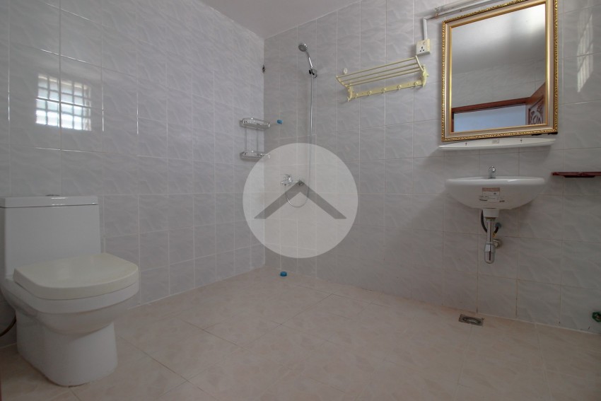 5 Bedroom Commercial Villa For Rent - Tonle Bassac, Phnom Penh