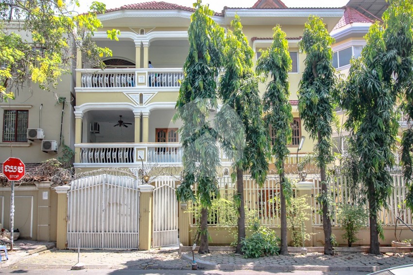 5 Bedroom Commercial Villa For Rent - Tonle Bassac, Phnom Penh
