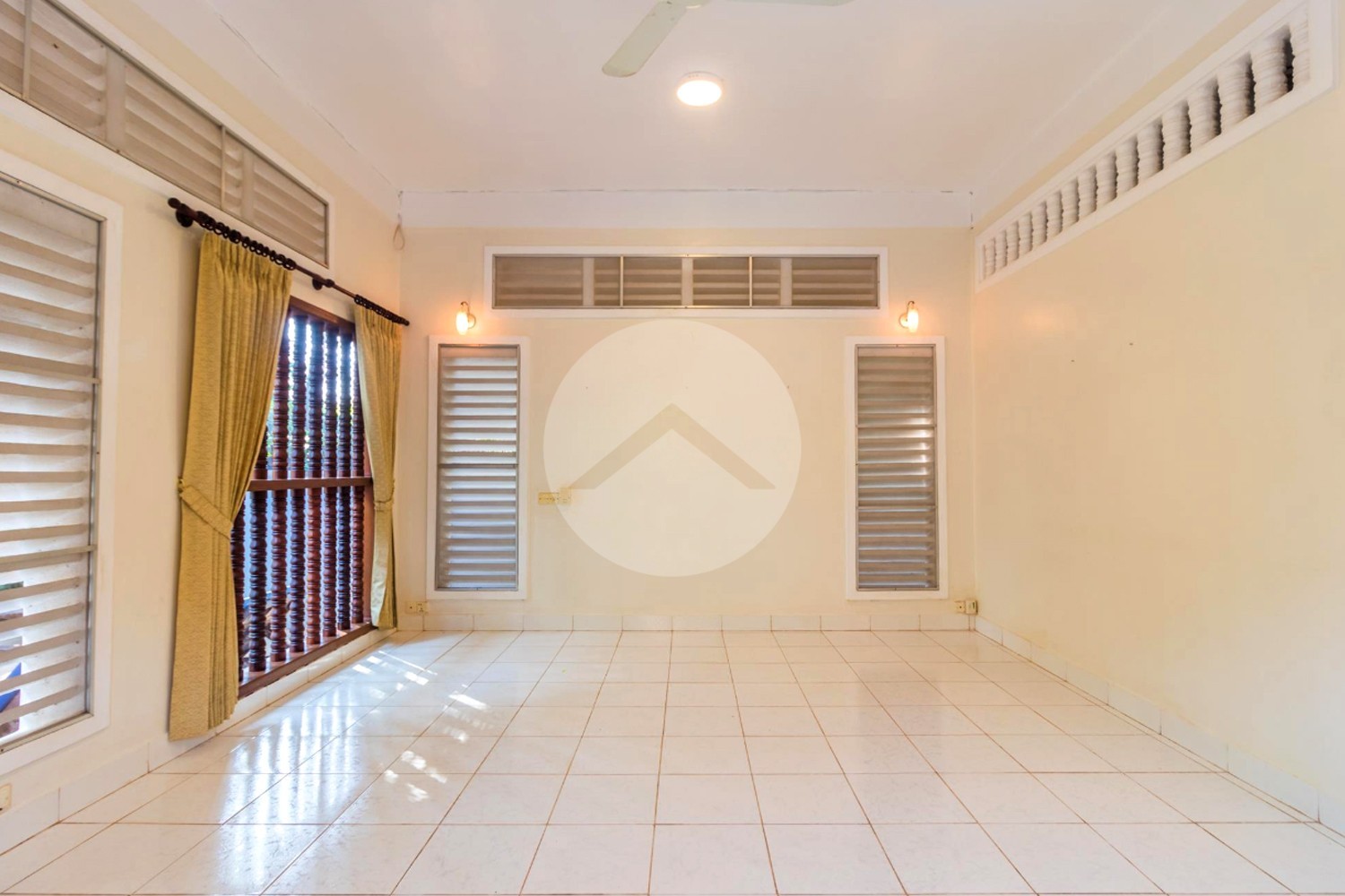 4 Bedroom Villa For Sale - Slor Kram, Siem Reap - Image 5