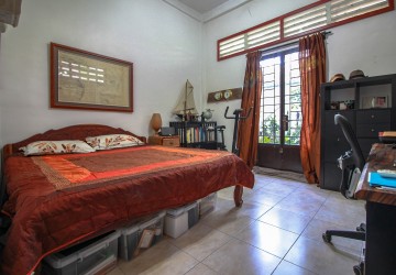 2 Bedroom Townhouse For Rent in Beong Tra Bek, Phnom Penh thumbnail