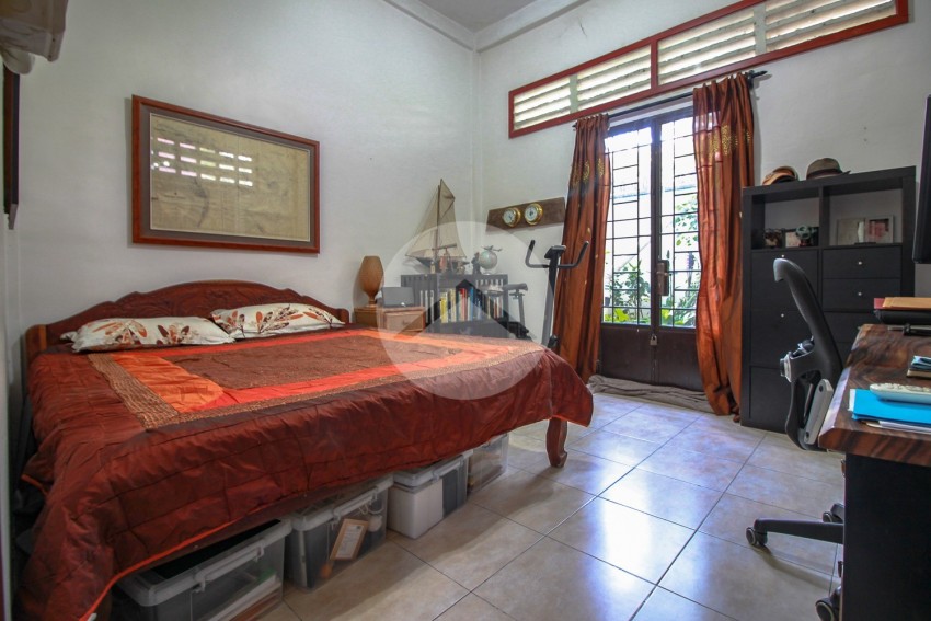2 Bedroom Townhouse For Rent in Beong Tra Bek, Phnom Penh