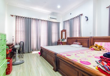 5 Bedroom Villa For Sale - Svay Dangkum, Siem Reap thumbnail