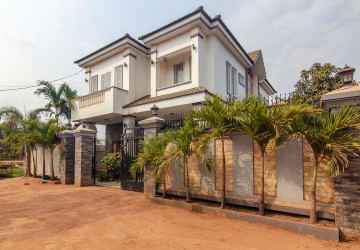 5 Bedroom Villa For Sale - Svay Dangkum, Siem Reap thumbnail