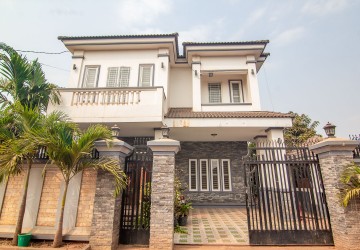 5 Bedroom Villa For Sale - Svay Dangkum, Siem Reap thumbnail