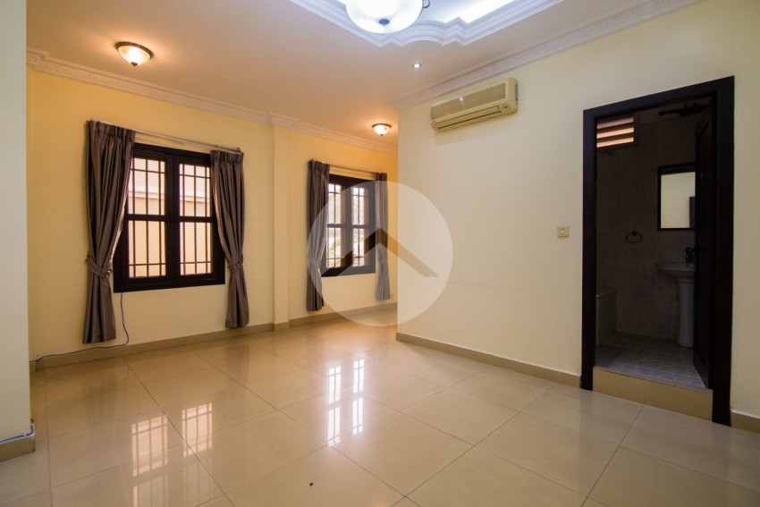 5 Bedroom Villa For Rent - Tuol Kork, Phnom Penh