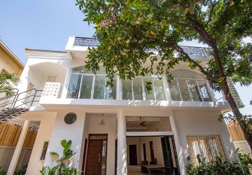4 Bedroom Villa For Rent -Psar Derm Thkov- Phnom Penh thumbnail