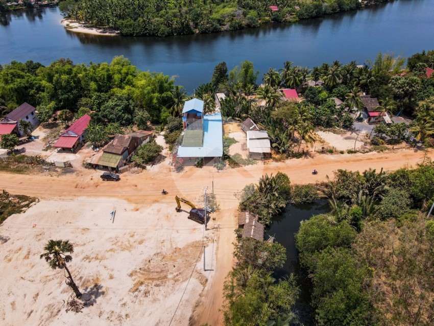 One Bedroom House For Sale - Kampong Kraeng Waterway, Kampot
