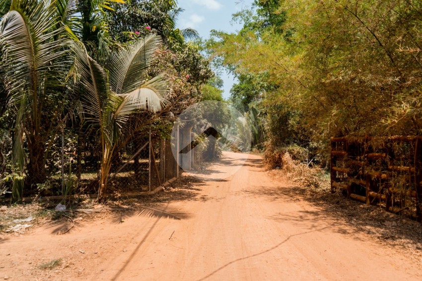 One Bedroom House For Sale - Kampong Kraeng Waterway, Kampot