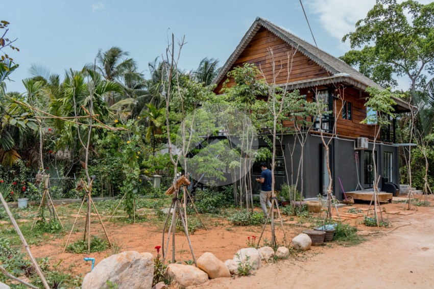 4 Bedroom House For Sale - Kampong Kraeng Waterway, Kampot