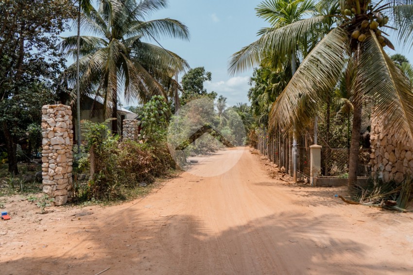 4 Bedroom House For Sale - Kampong Kraeng Waterway, Kampot