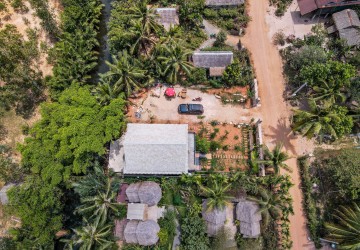 4 Bedroom House For Sale - Kampong Kraeng Waterway, Kampot thumbnail