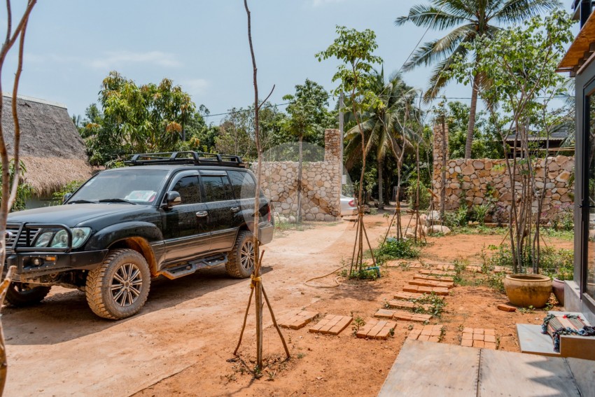 4 Bedroom House For Sale - Kampong Kraeng Waterway, Kampot