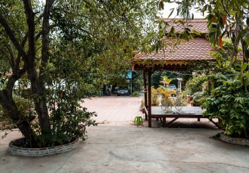 6120 Sqm Property With 2 Villas For Rent - Nirouth, Phnom Penh thumbnail