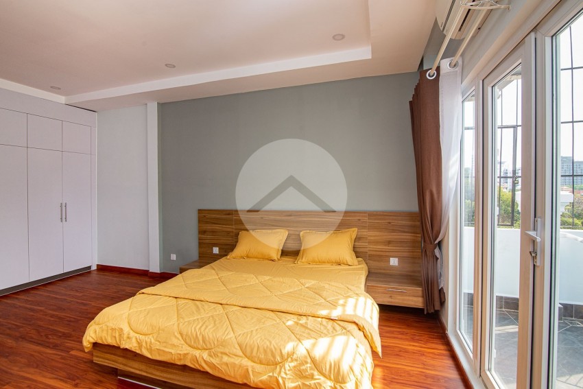 2 Bedroom Apartment For Rent - Tonle Bassac, Phnom Penh