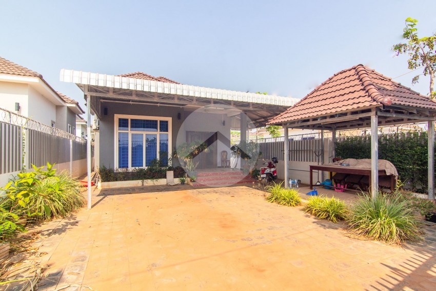 2 Bedroom House For Sale - Kandeak, Siem Reap