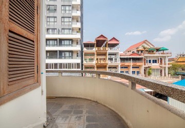 Renovated 2 Bedroom Apartment For Rent - Wat Phnom, Phnom Penh thumbnail