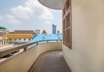 Renovated 2 Bedroom Apartment For Rent - Wat Phnom, Phnom Penh thumbnail