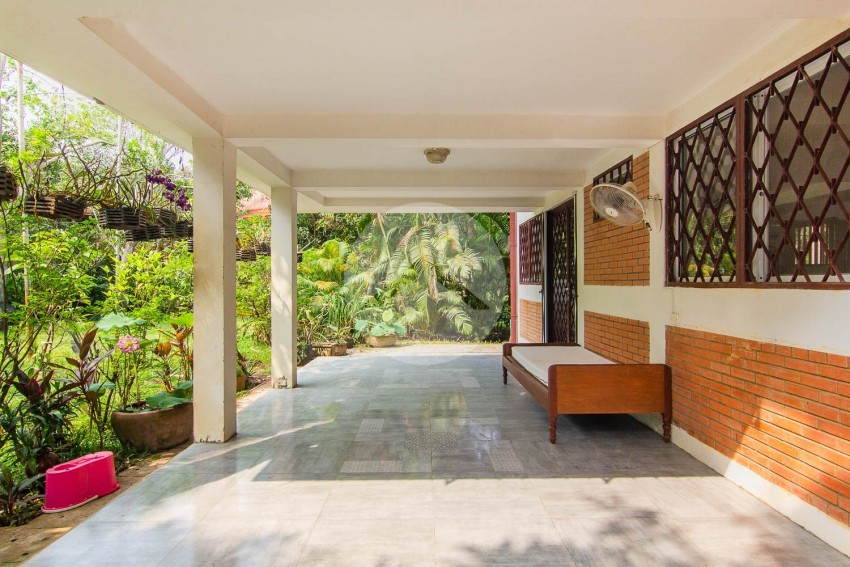 2 Bedroom Villa For Rent - Slor Kram, Siem Reap
