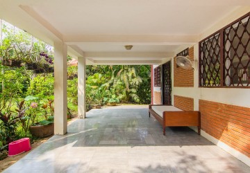 2 Bedroom Villa For Rent - Slor Kram, Siem Reap thumbnail