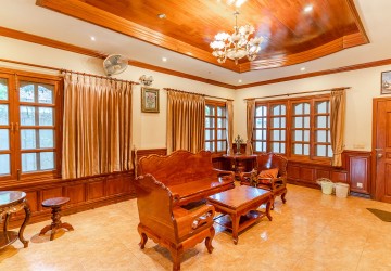 4 Bedroom Villa For Rent - Sala Kamreuk, Siem Reap thumbnail