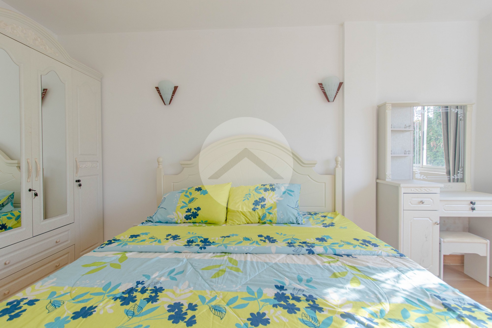 2 Bedroom Condo For Sale - Svay Dangkum, Siem Reap - Image 6