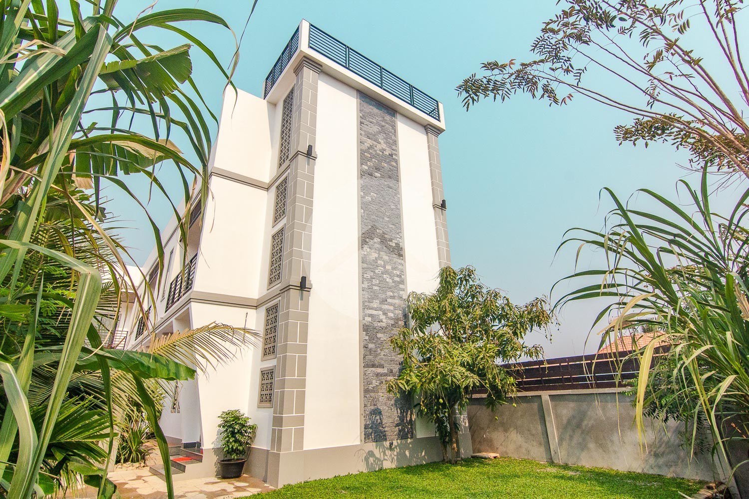 3 Unit Apartment Floor For Rent - Svay Dangkum, Siem Reap - Image 4